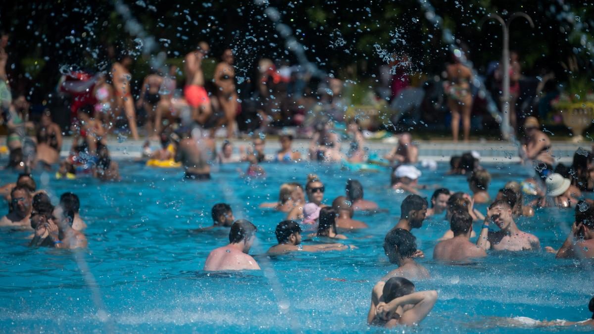 A kegyetlen kánikula markában tartja a várost