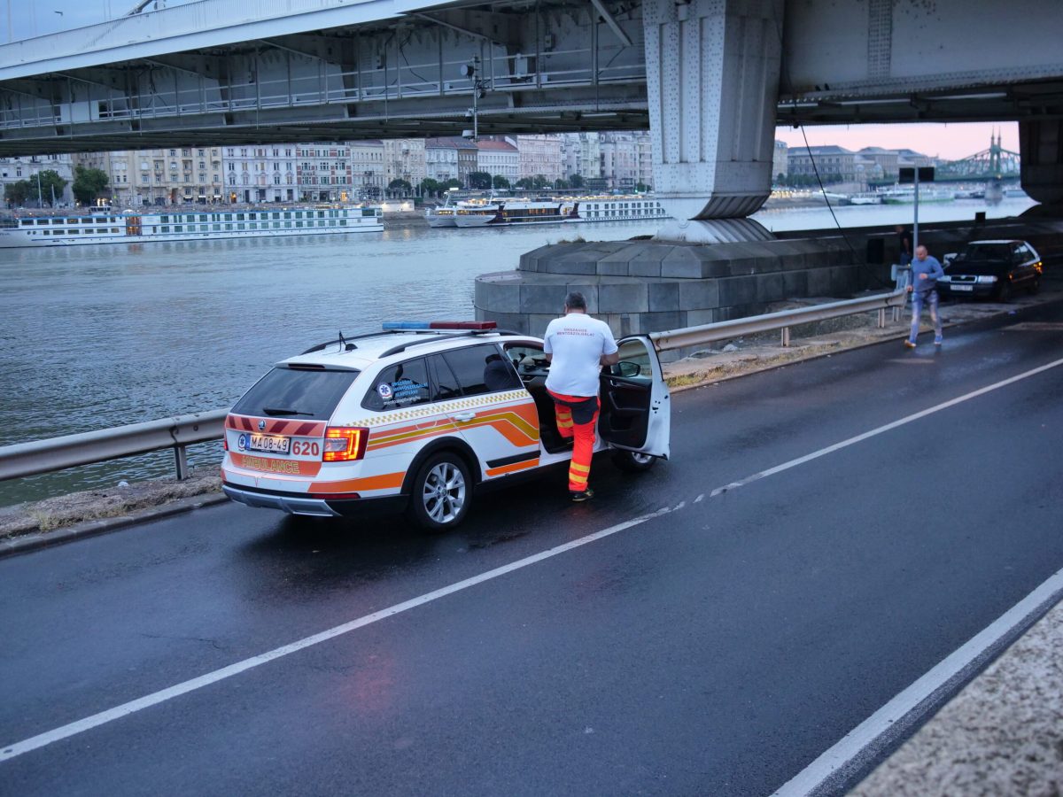 Felfedezés a Dunában: Végül a vízben találták meg a hőn keresett fiatalokat