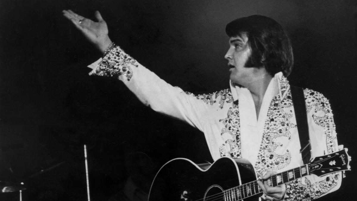 Luxus és Zenei Örökség: Elvis Presley Gyűrűinek Eladása méregdrágán a Szombati Árverésen