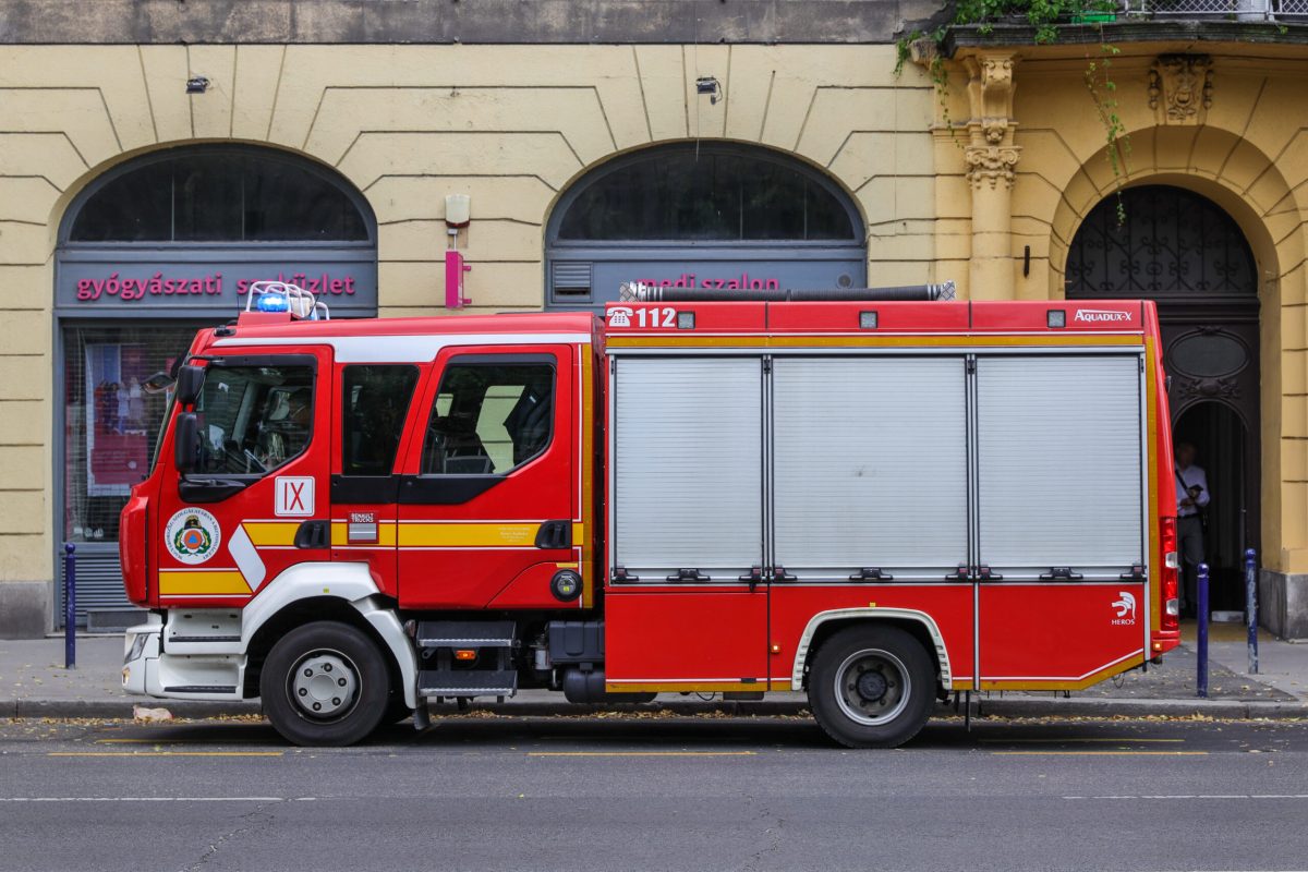 Az éjszakai vihar pusztítása: száz riasztás érkezett a tűzoltókhoz