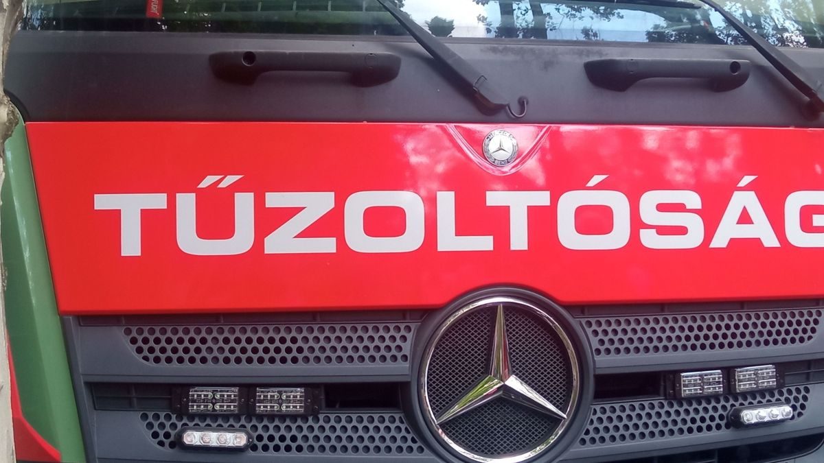 Sajóbábonyban pusztító tüzet oltottak órákon át a tűzoltók