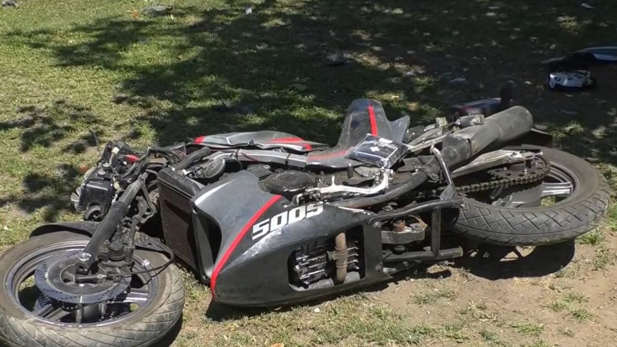 Tragikus baleset: Motoros halálos kimenetelű ütközése parkoló autóval Gyulán