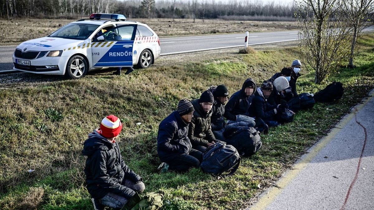 A határvédelem fontosságáról beszél Rétvári Bence