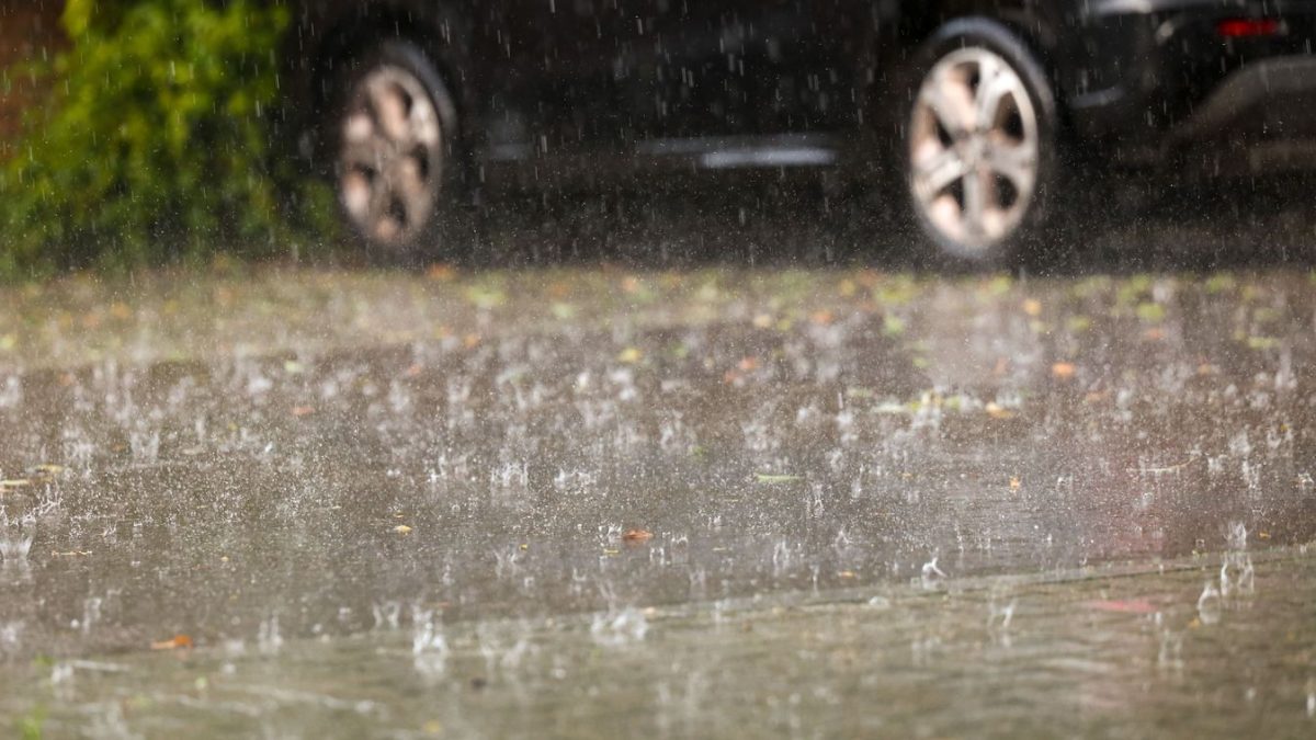 A váratlan nyári vihar: 37 fok és jégeső tombolás a távoli előrejelzések ellenére