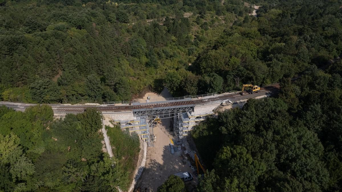 A MÁV felújítja a Győr-Veszprém vasútvonal viaduktjait: Lépés a fejlesztés felé – fotókkal