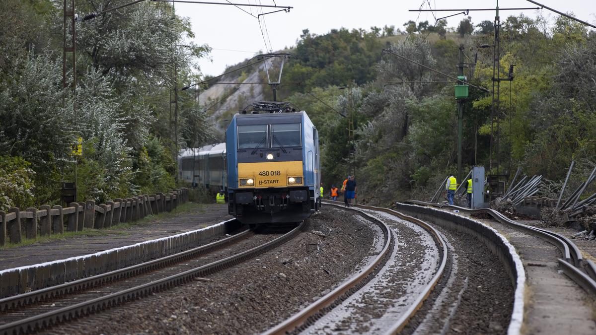 A tragédia a síneken: Vonatbaleset Tiszafürednél - Egy ember életét vesztette