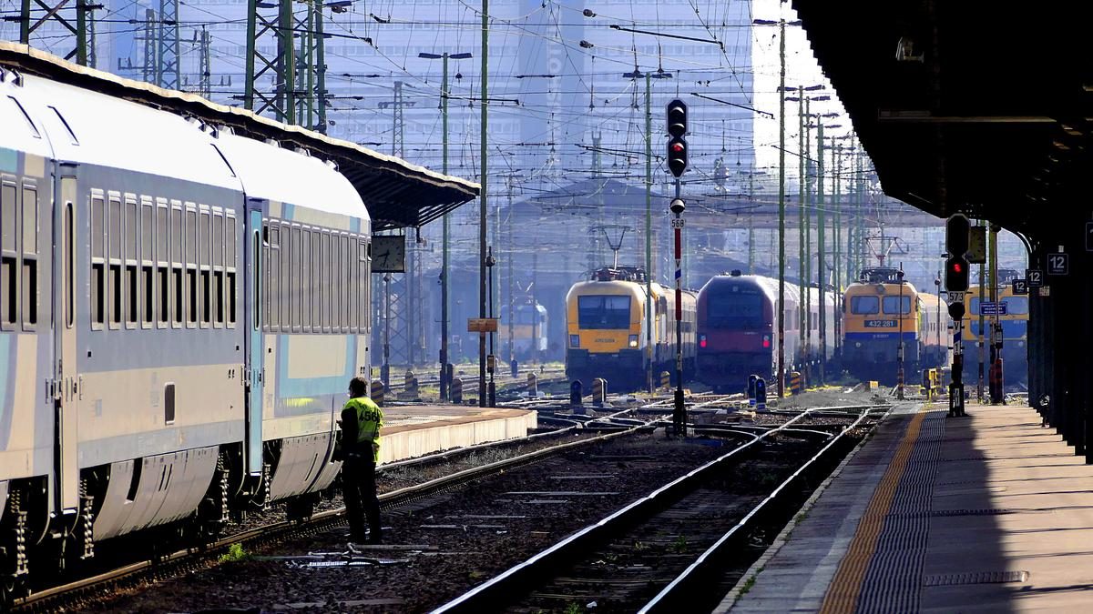 Gázolás a Keleti pályaudvar közelében: vonat ütötte el az embert Kőbányánál