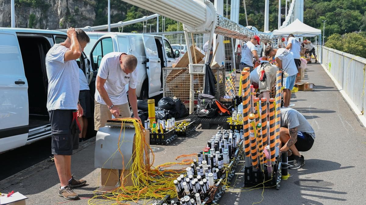 Káosz a közlekedésben - jobb, ha otthon hagyjuk az autót 20-án!