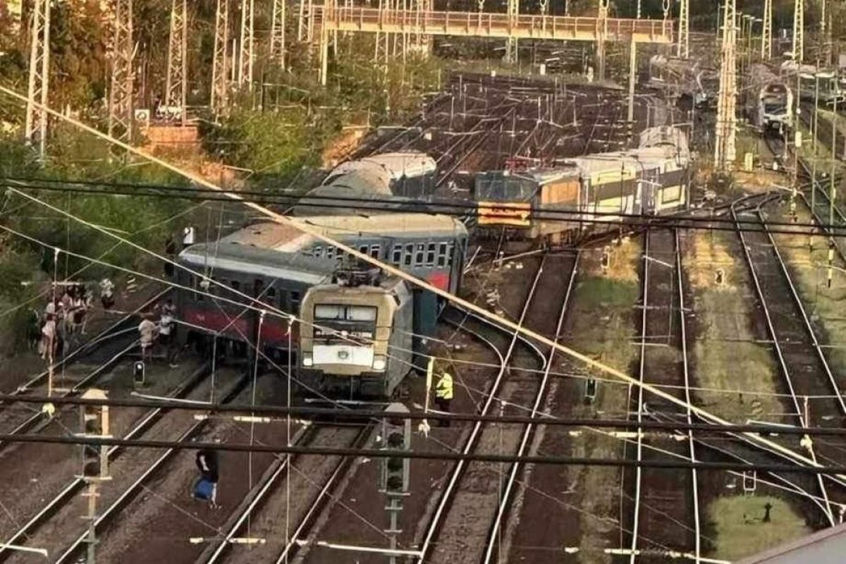 A MÁV válsága: Lázár János cáfolja felelősségét a vasúti káoszért