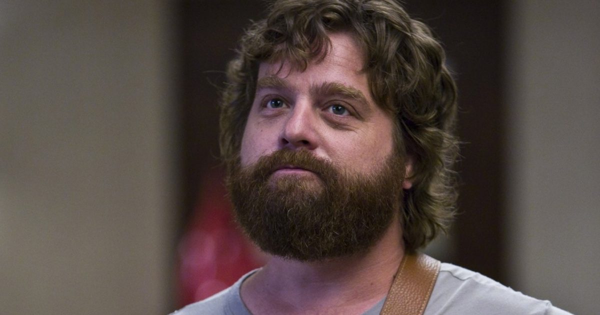 Az elkapott pillanatok: Zach Galifianakis változott arca a Másnaposok Alanjének új fotóin