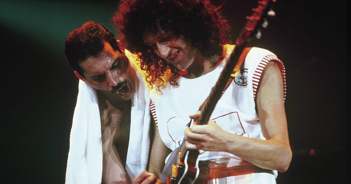 Brian May, a Queen gitárosa a stroke-ja utáni küzdelem közepette: Szívrohama után újabb csapás érte a 77 éves zenészt