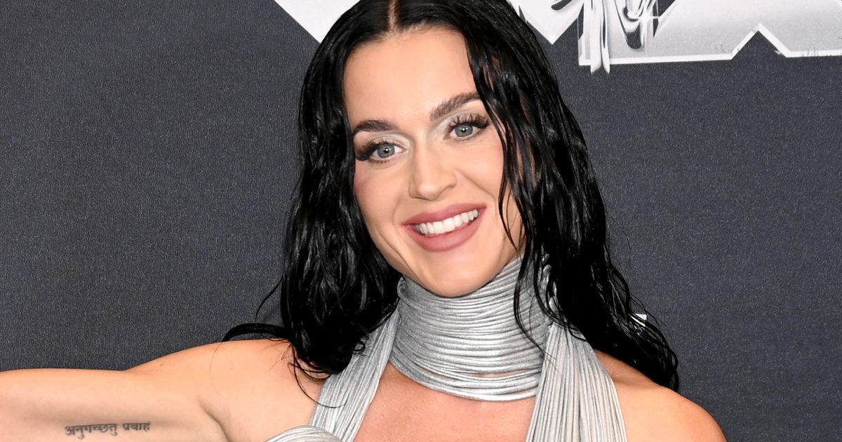 Botrányos ruhaválasztás: Katy Perry merész dekoltázsa a 2024-es MTV VMA-n