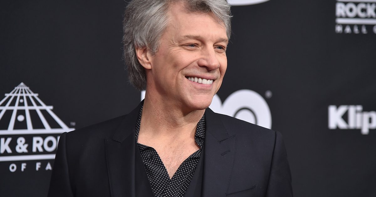 Jon Bon Jovi megmentett egy nőt, aki le akart ugrani a hídról: videón a megható, hősies tette