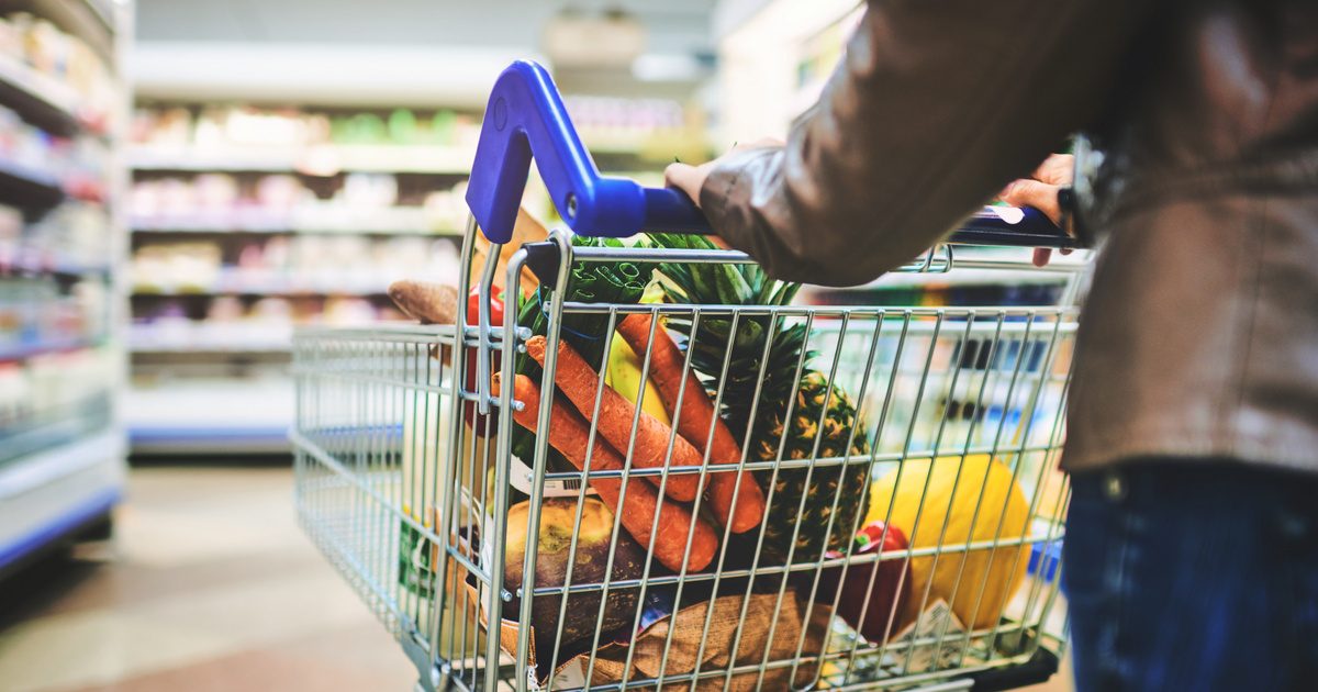 A Tesco sokkoló bejelentése: árakat csökkentenek több ezer terméken