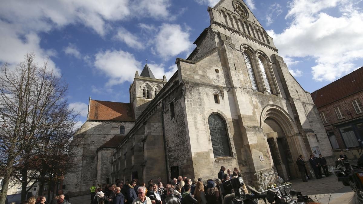 A tűzvész után újabb történelmi jelentőségű templom pusztul el Franciaországban – sokkoló videó