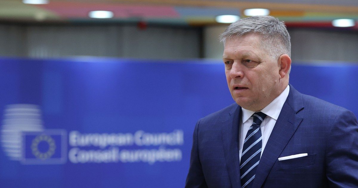 Az ellenzéki politikus, Robert Fico leleplező levéllel kapott golyót: sokkoló tartalmak a felszínre került