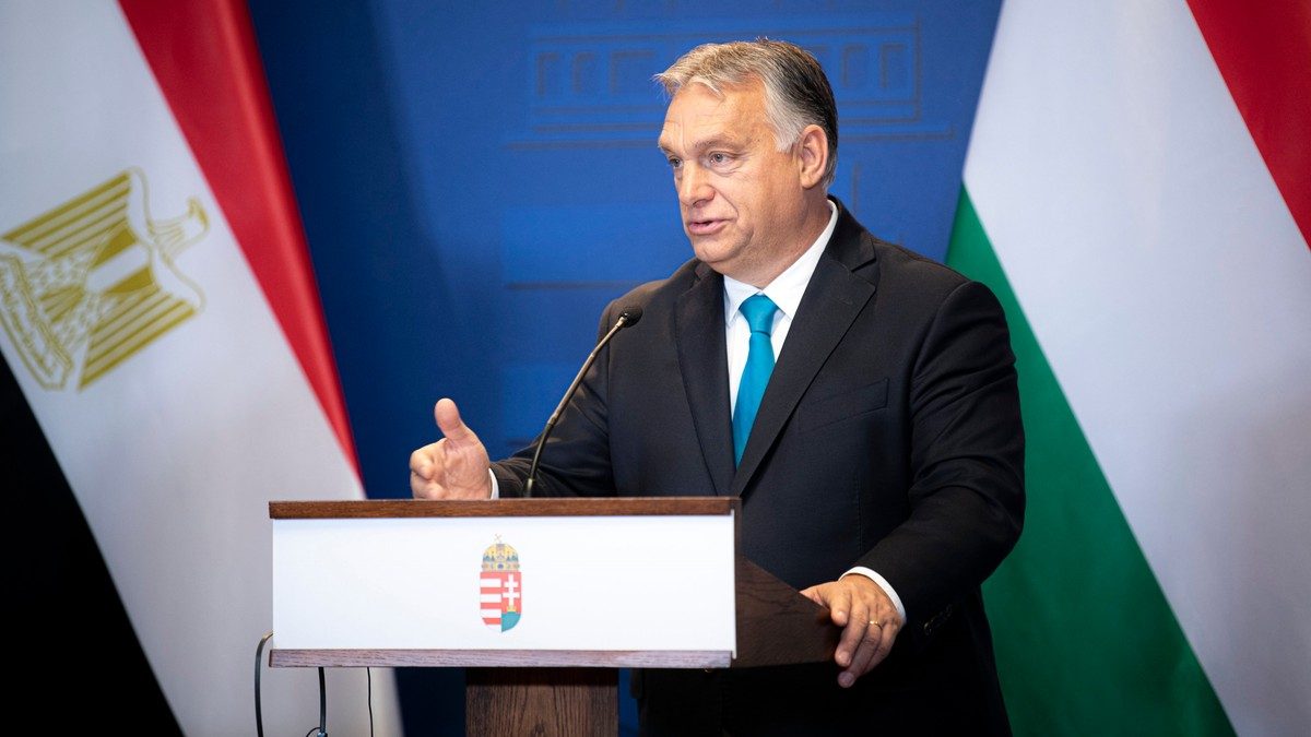 Az Orbán Viktor és Müller Cecília által tartott tájékoztató a friss árvízi helyzetről: részletek és fontos információk