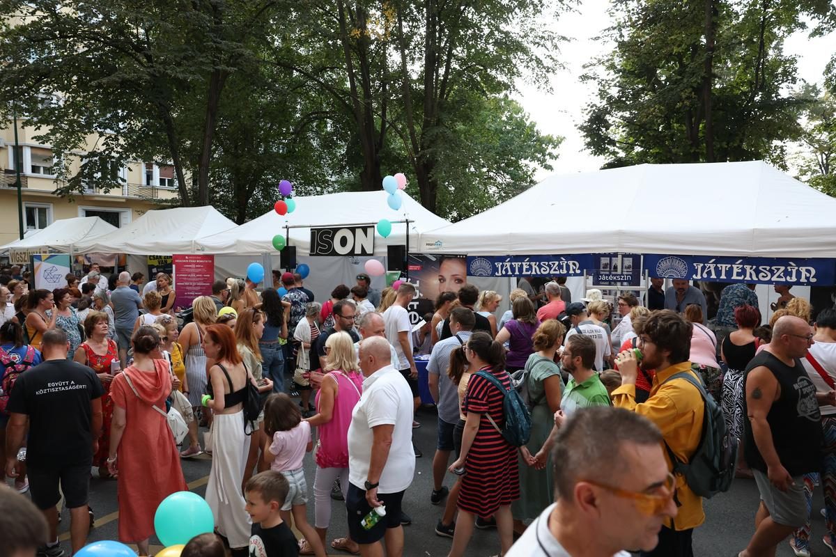 Kötcsén piknikezni sem unalmas: színházi sztárok is részt vettek a buliban - fotók