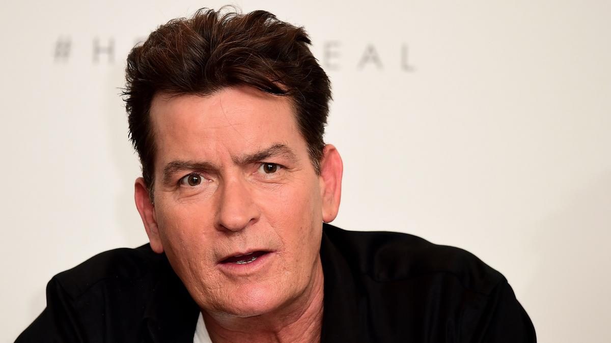 Charlie Sheen: A botrányok sötét árnyéka