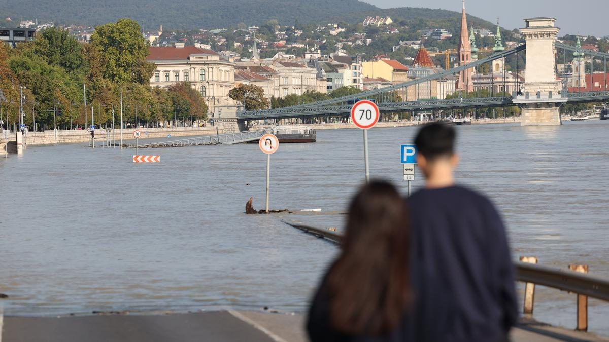 Szakorvos figyelmeztet: Életveszélyes a Dunában fürdeni, súlyos betegségeket okozhat