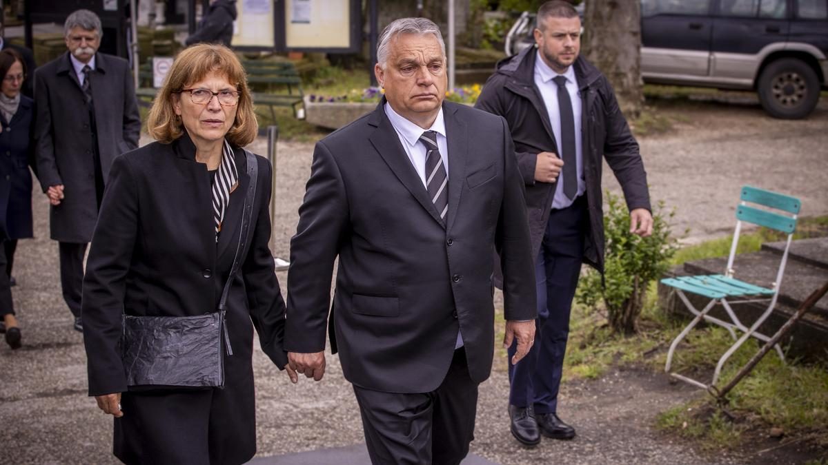 A "Női erő a politikai küzdelemben: Orbán Viktor feleségének személyes megjegyzése a gátépítésről