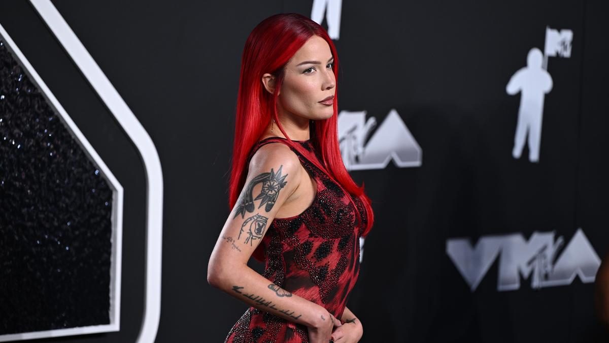 Halsey boldog híre: hamarosan férjhez megy