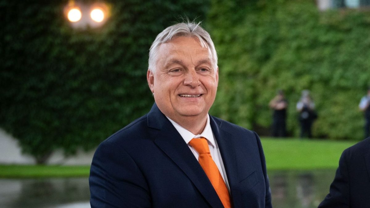 Az árvíz árnyéka alatt: Orbán Viktor kritikus helyzetet vizionál a közelgő napokra