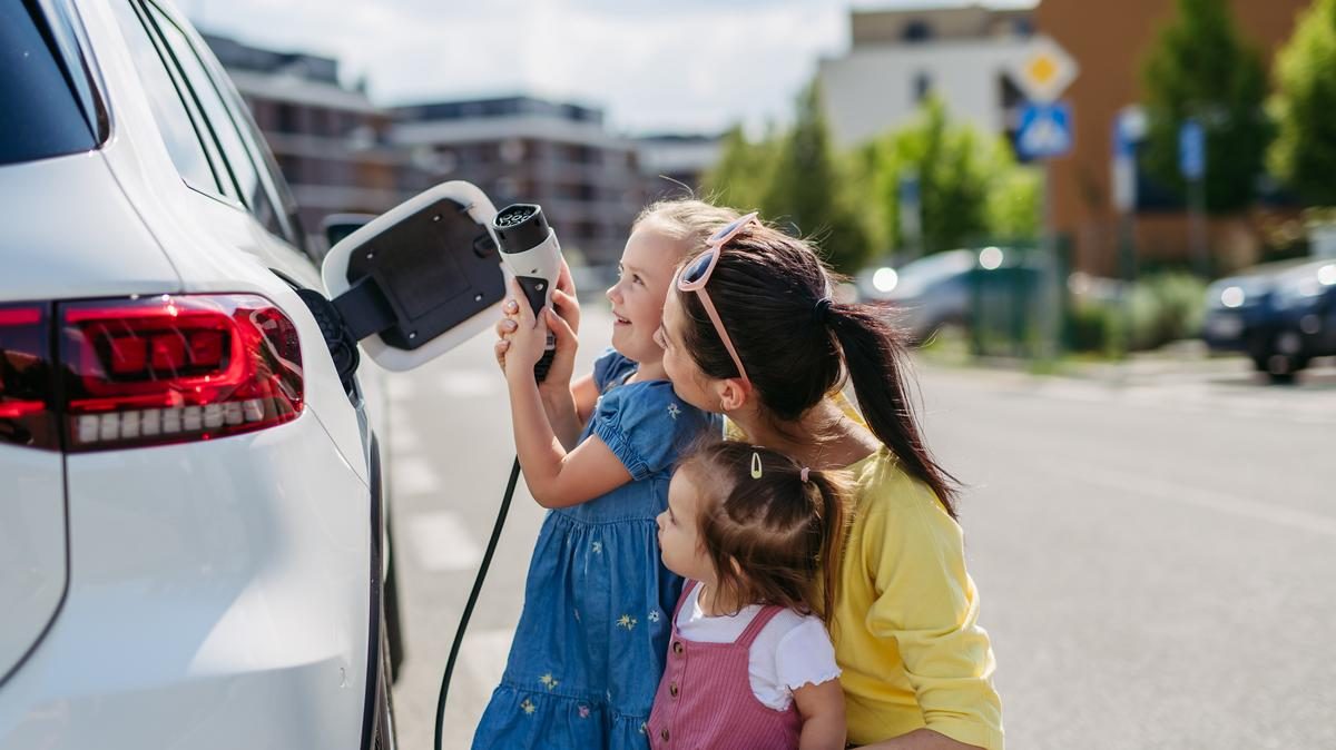 Használt elektromos autó-vásárlás: Fontos szempontok és tanácsok