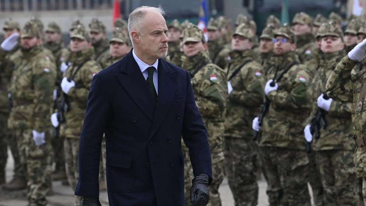 A gátak őrei: 367 katona teljesít szolgálatot a honvédelmi miniszter bejelentése szerint – videó