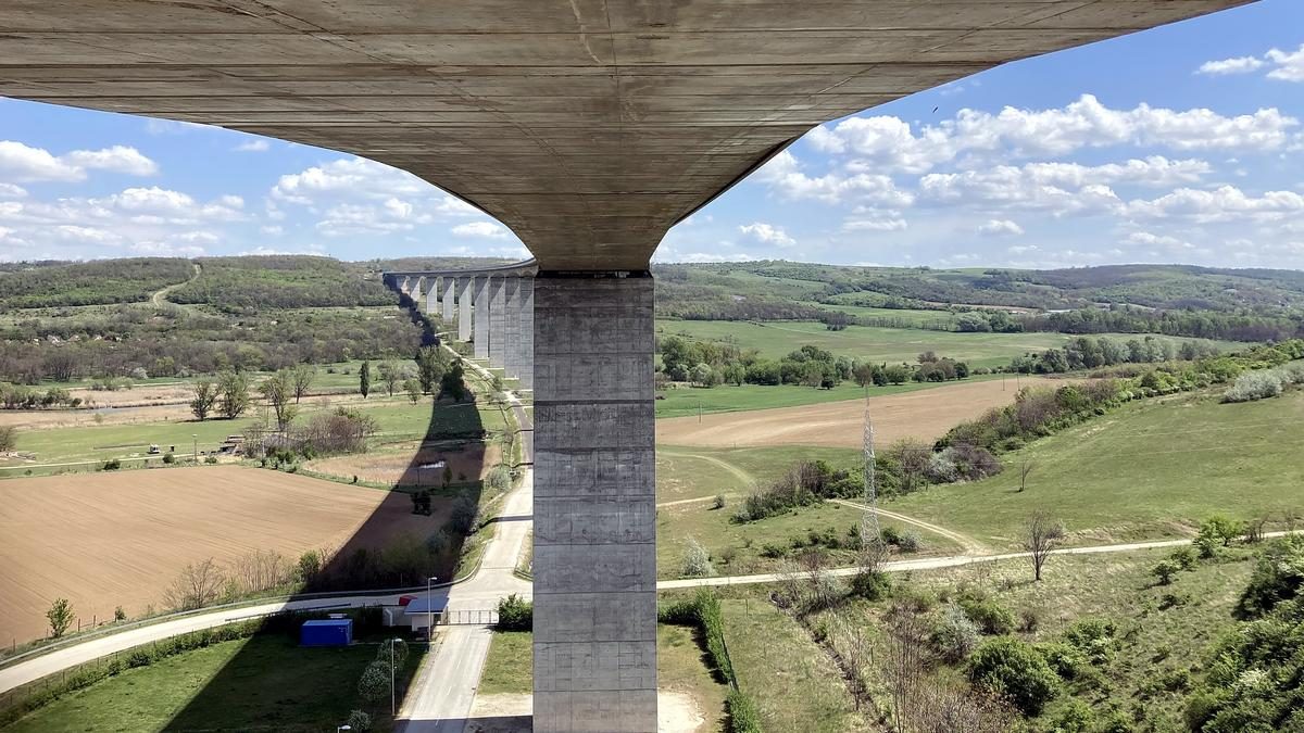 A Kőröshegyi völgyhíd felújítása hamarabb véget ér, újra járható az út.