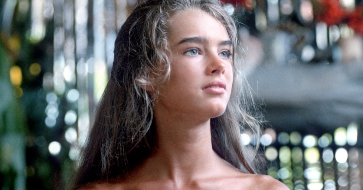 Brooke Shields ragyogása és bája a kék lagúnában: az 59 éves sztár lenyűgözte az estélyen megjelenteket