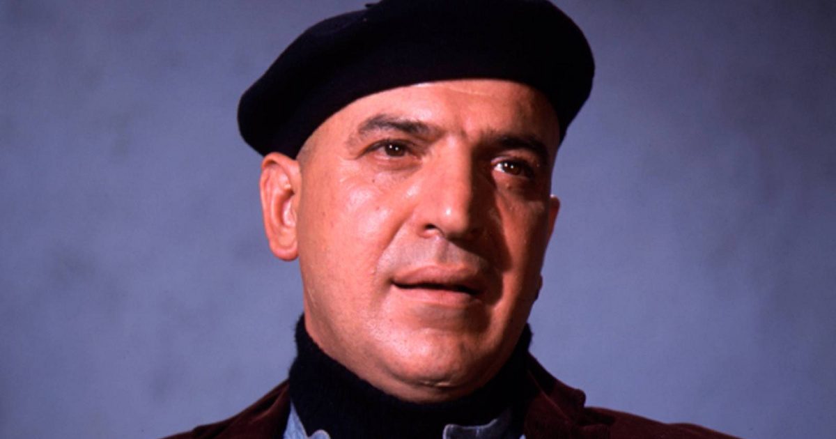 A Telly Savalas lánya a színpadon: Ariana a szexi énekesnő