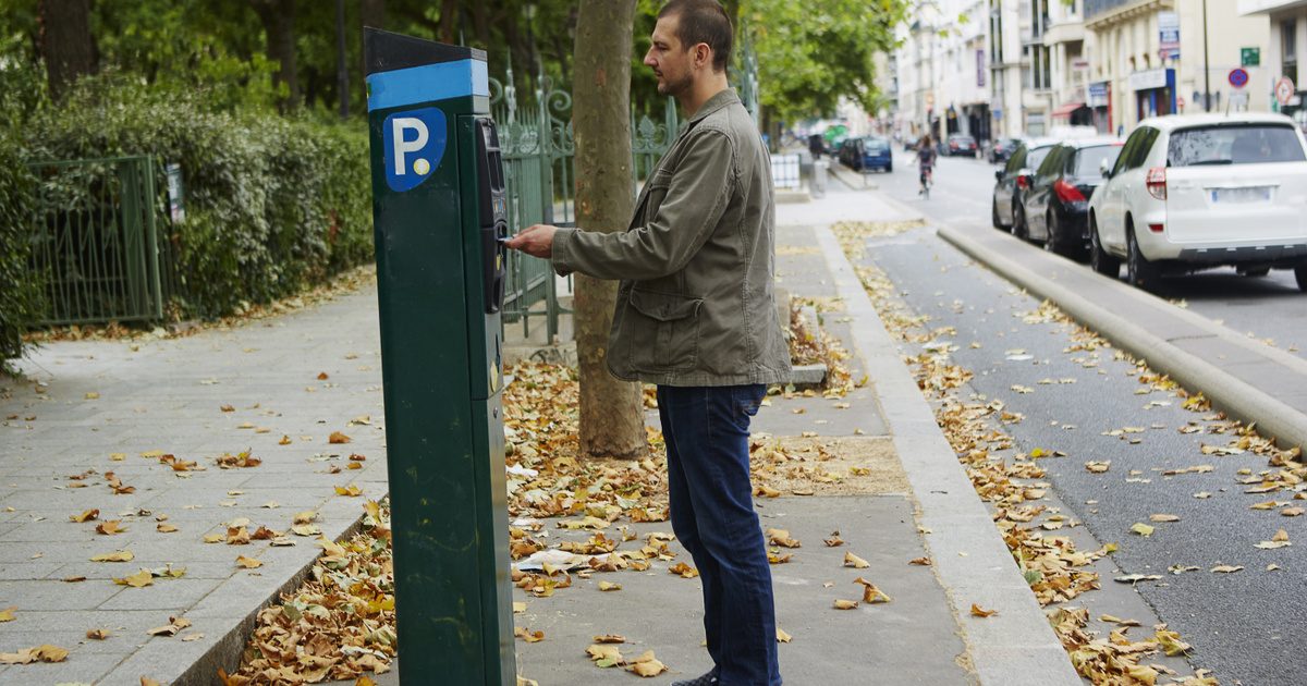 Budapesten szigorítást terveznek az ingyenes parkolás szabályaiban