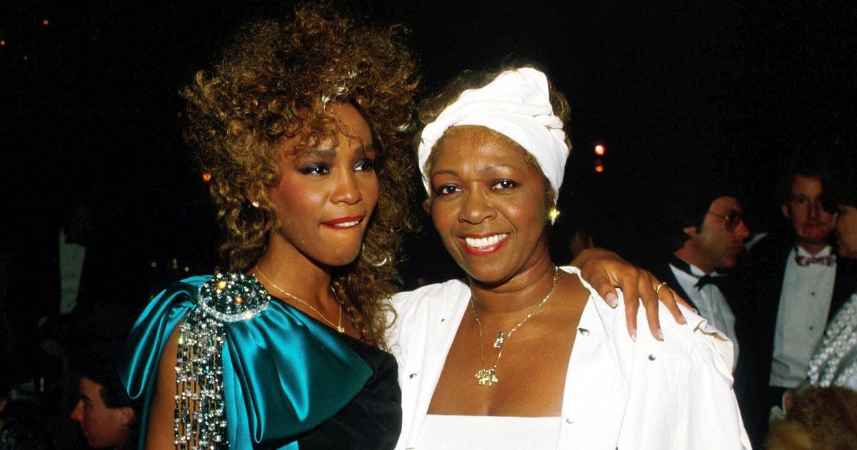 Egy újabb tragédia: Whitney Houston édesanyja elhunyt