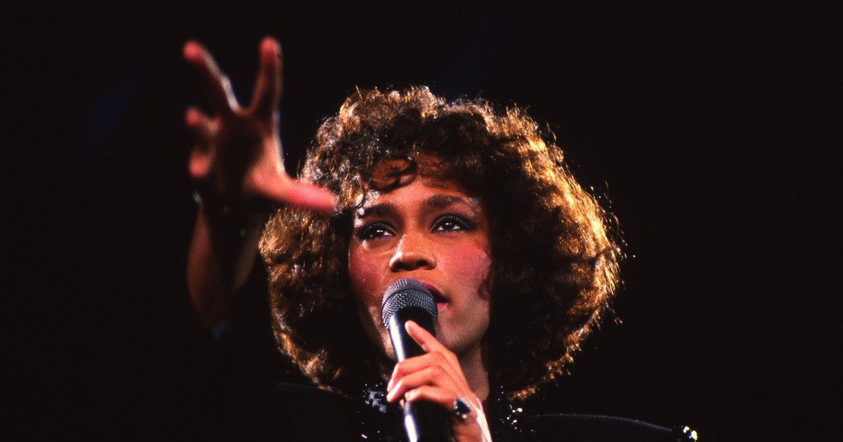 A tragikus végzet: Whitney Houston és a szerelem köteléke