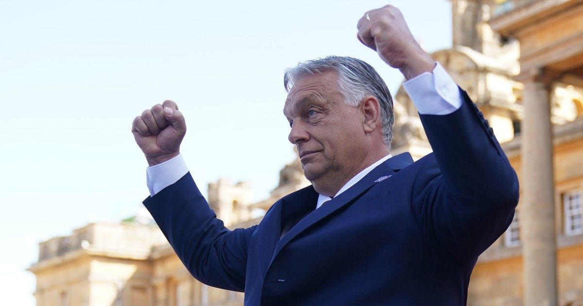 Orbán Viktor rekordot döntve előzi meg a Tiszát