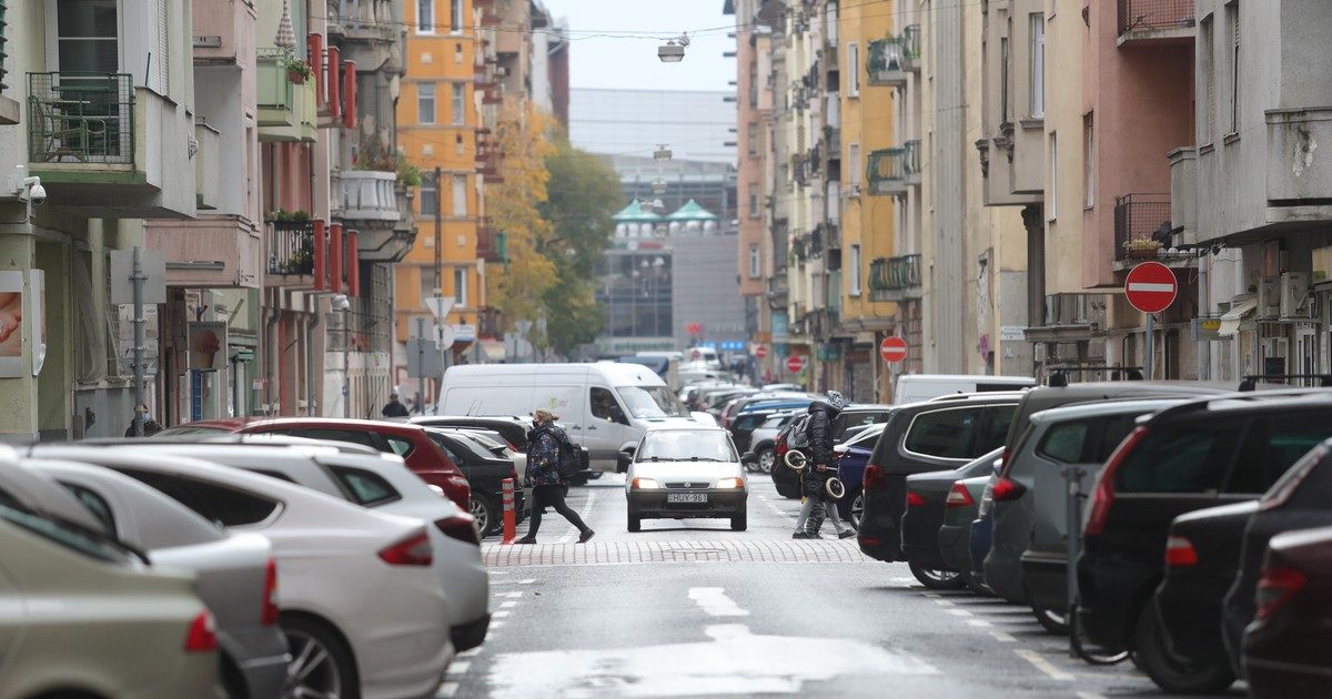 A 13. kerületben szigorodik a parkolási szabályozás