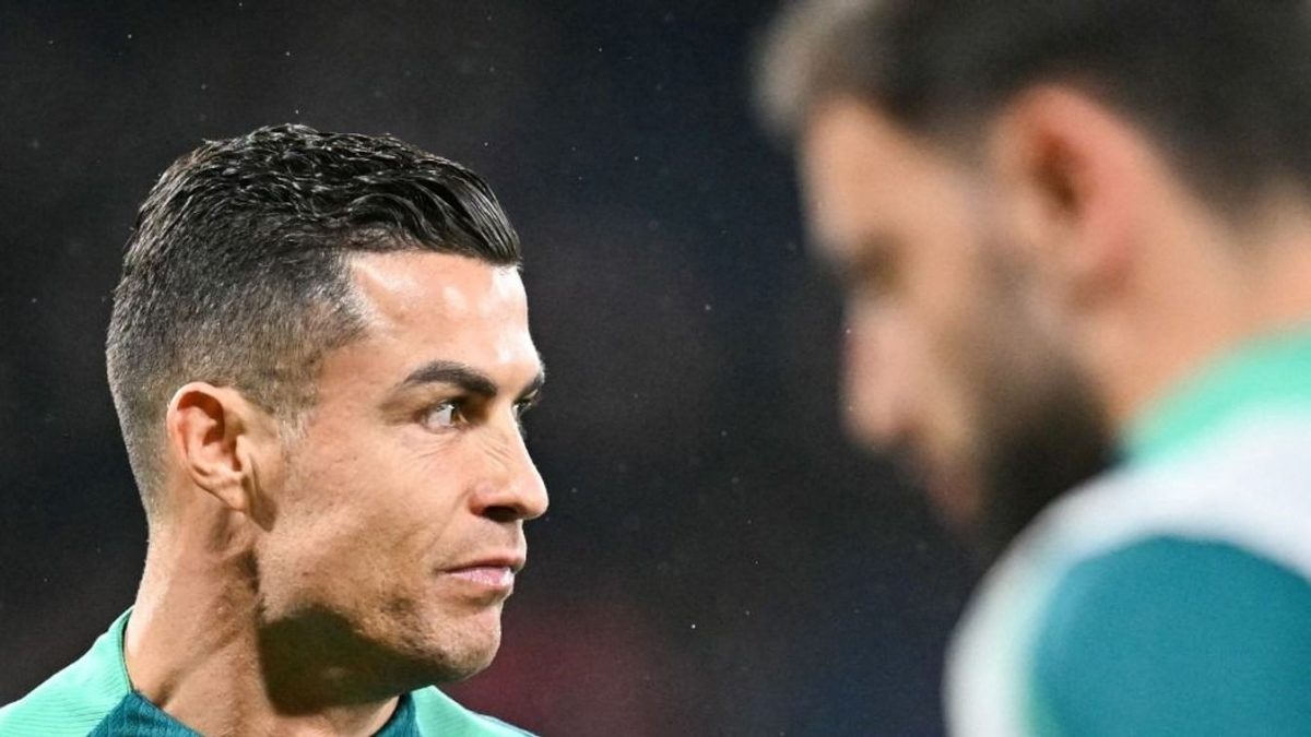 Ronaldo elvesztette az önuralmát: kétszer lejáratta magát az őrületben – Videók