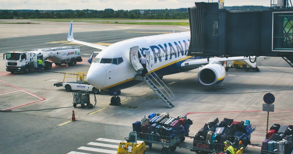 Drámai evakuáció: Kigyulladt a Ryanair gépe, utasok sikerrel kimentve - exkluzív fotókkal