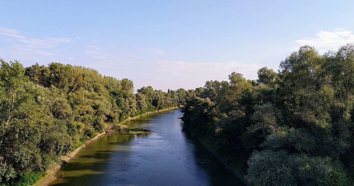 Szívhez szóló veszteség: Győri zenekar dobosa a Hármas-körösön történt lakócsónakos tragédiában