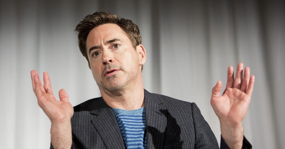 Robert Downey Jr. Szétperelné Belekoveredőit Személyazonosságát Szinte a Halála Utánig Megőrizve