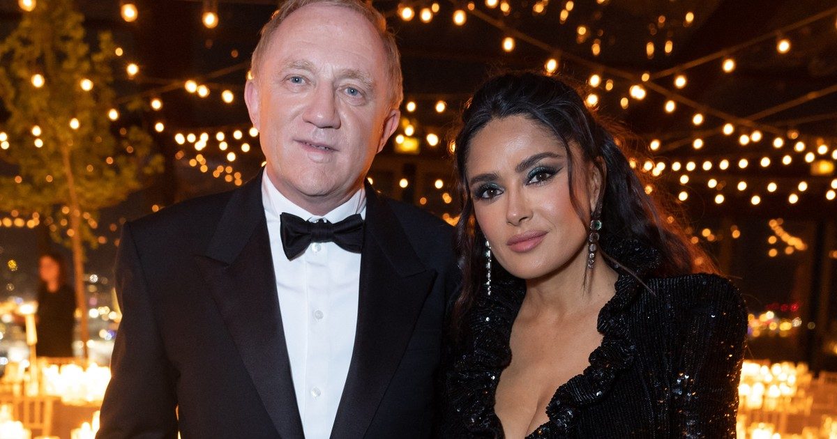 Salma Hayek nem kér férje pénzéből: külön kasszán él a milliárdos üzletemberrel