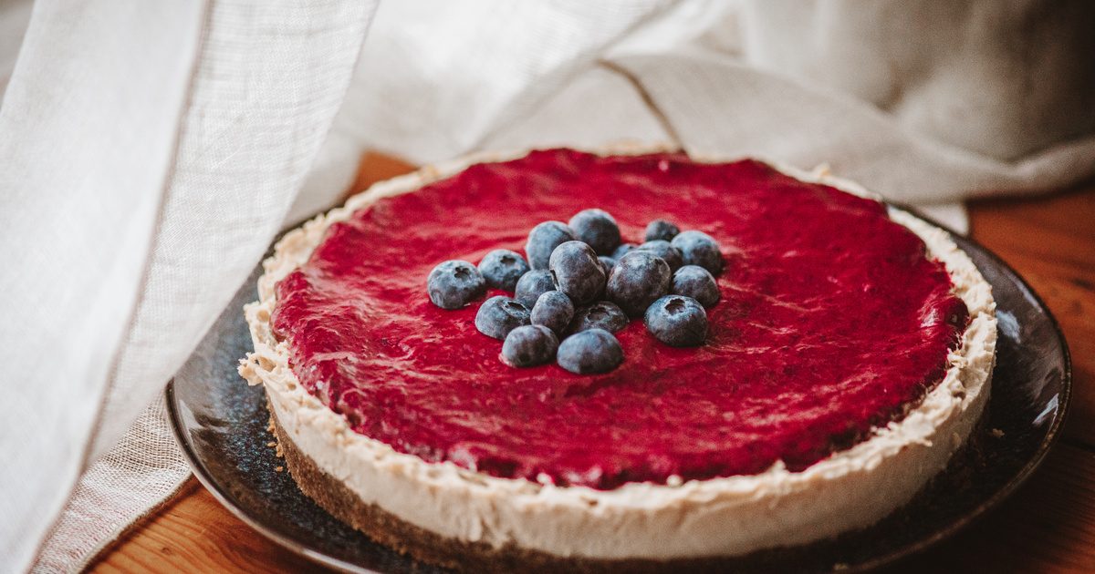 Vegán sajttorta: Egyszerűen finom és sütés nélkül