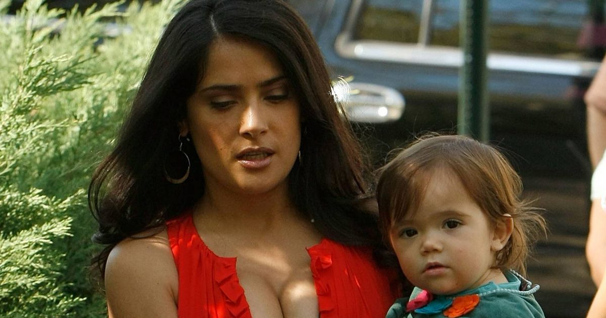 Salma Hayek lánya, Valentina, átalakult: Egyszerűen gyönyörű a friss fotón