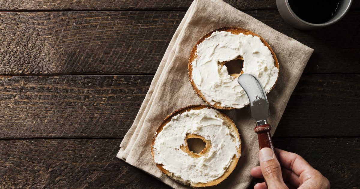 Kovászos bagel: Egészséges és ízletes otthon sütve teljes kiőrlésű lisztből