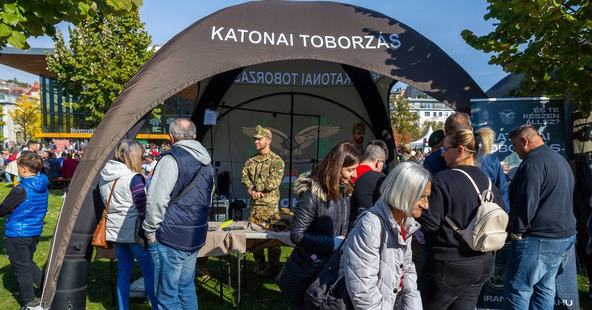 Átalakul a honvédelmi oktatás: Szalay-Bobrovniczky Kristóf érkezik a megerősítésért