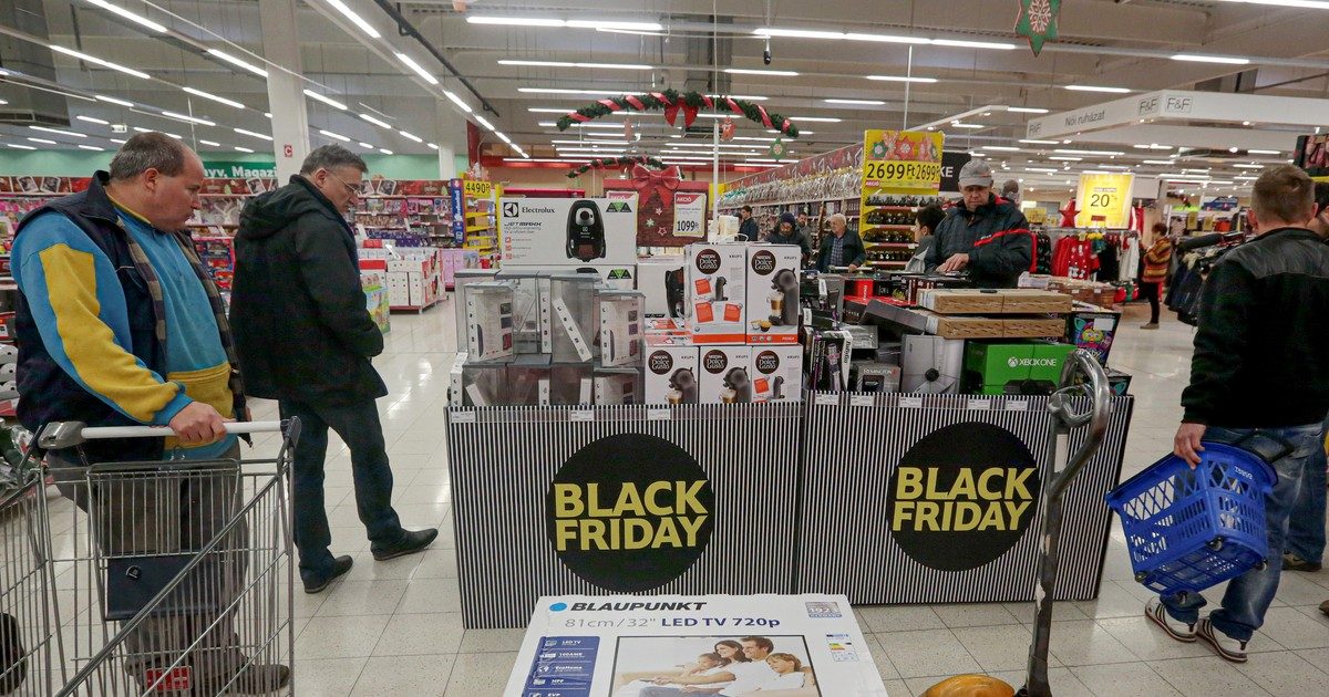 Black Friday Veszélyek: Így óvja magát a csalóktól a karácsonyi vásárlási lázban