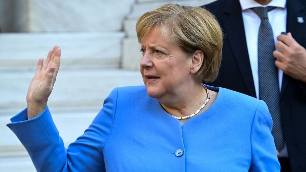 Angela Merkel: Az ukrajnai béke felépítésének lehetőségei