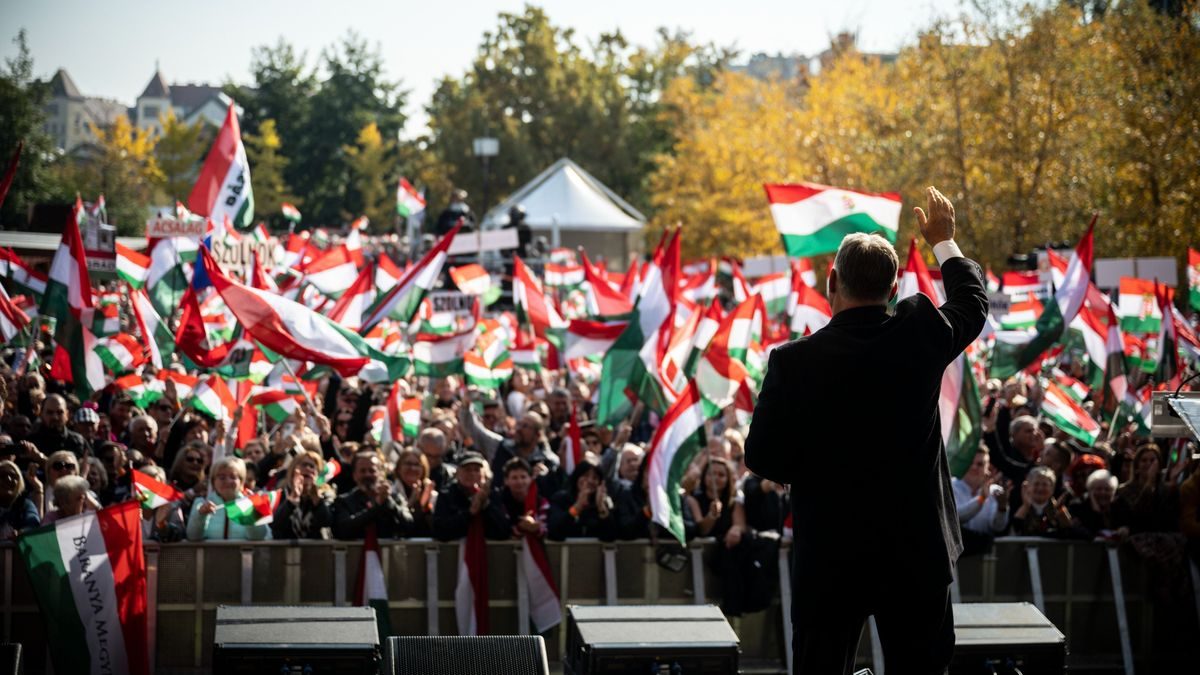 A magyar emberek támogatása kulcsfontosságú Orbán Viktor számára