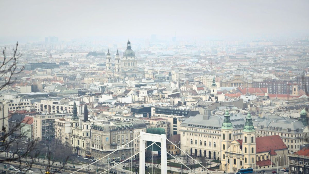 A Vásárlók Lihegnek: Tapasztalatok Budapestről az 1500-5000 forintos termékekkel történő átverésekről